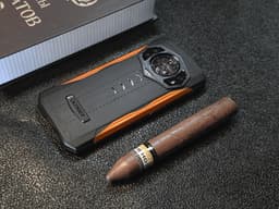 Неубиваемый смартфон с двумя экранами, IP69K, NFC, беспроводной зарядкой и Android 12 с большой скидкой. Doogee S98 выйдет 28 марта